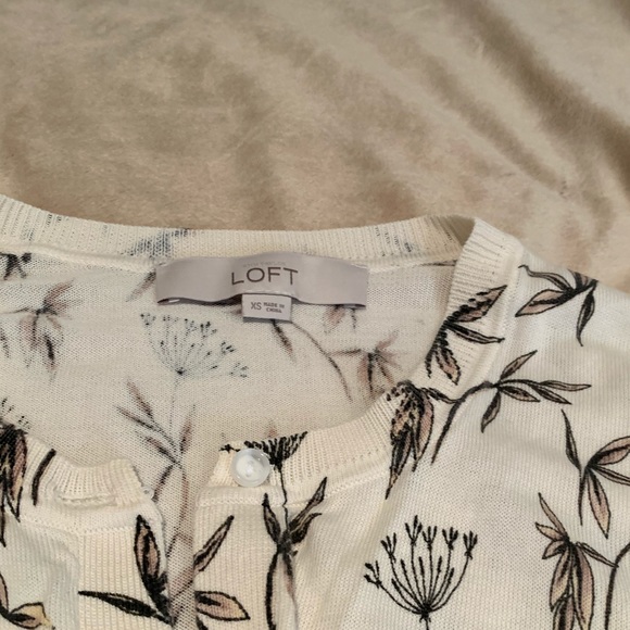 Loft Signature Cream and Floral Cardigan Sweater - Picture 3 of 4